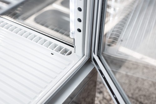 RT82WE-Witryna-chłodnicza-cukiernicza  nablatowa-78L-(7).jpg