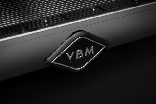 14 VBM LUG24_WHITE_1GR_DETT04.jpg